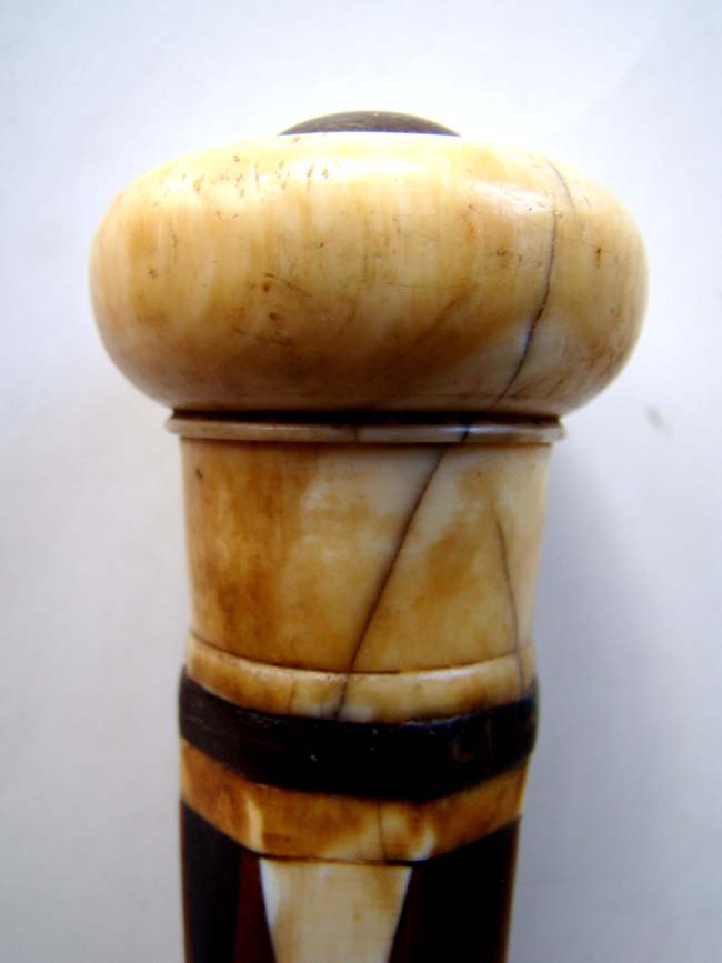 A large and heavy Whale ivory mounted mahogany walking stick with 32 diamond shaped whalebone and ebony inlays circa 1850-1860 — image 2